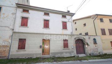 Schiera centrale - Vittorio Veneto SERRAVALLE CENTRO STORICO